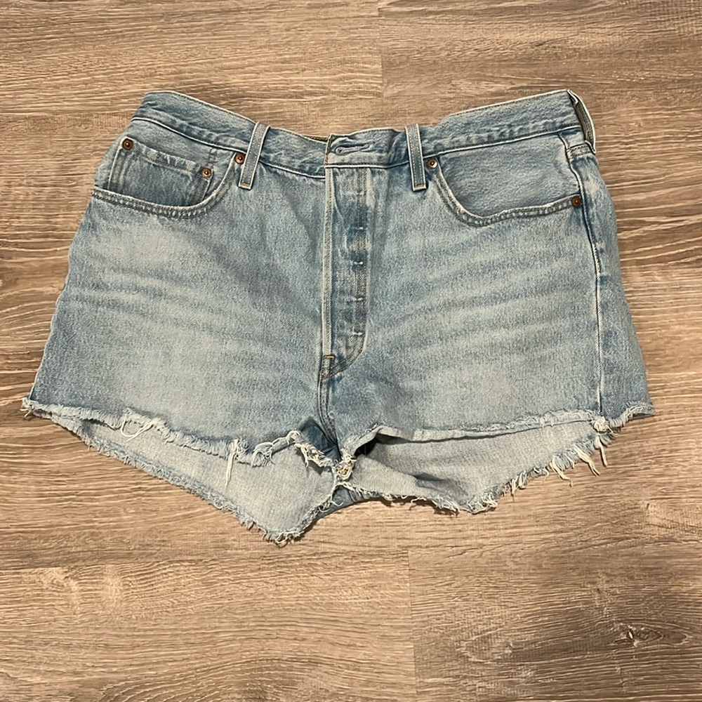 Levi light wash shorts